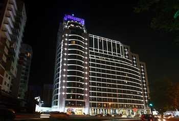 Qafgaz City Hotel